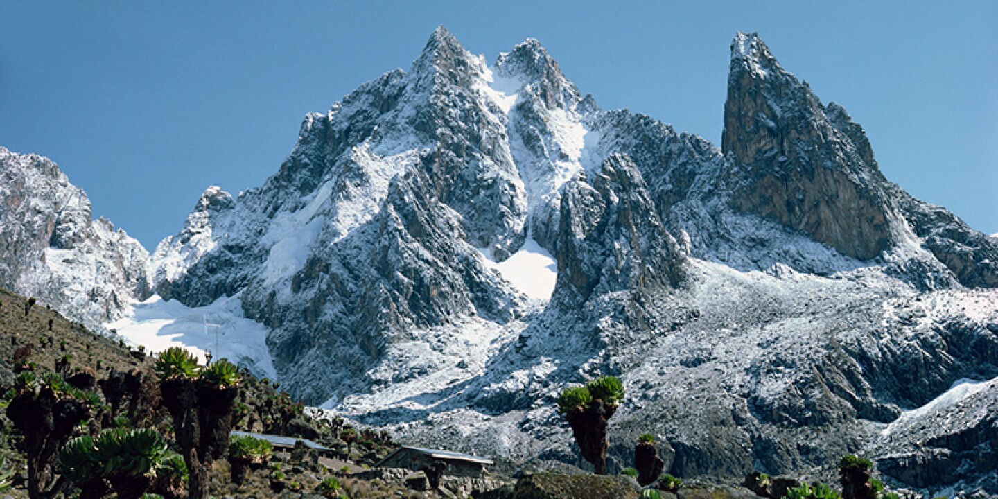 4 Days Mt Kenya climbing: up Naro Moru down Sirimon